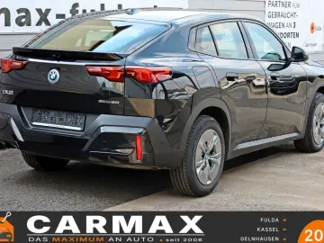 BMW iX2 20 eDrive Navi LED SH Kamera Ausparkassist