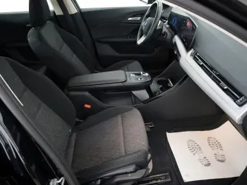 BMW iX2 20 eDrive Navi LED SH Kamera Ausparkassist