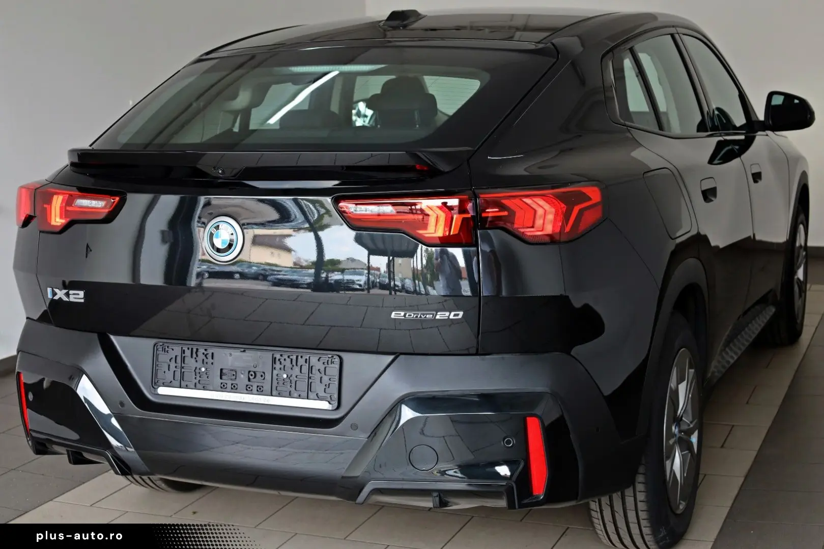 BMW iX2 20 eDrive Navi LED SH Kamera Ausparkassist
