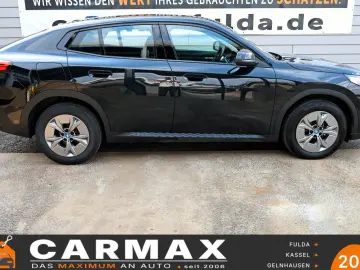 BMW iX2 20 eDrive Navi LED SH Kamera Ausparkassist