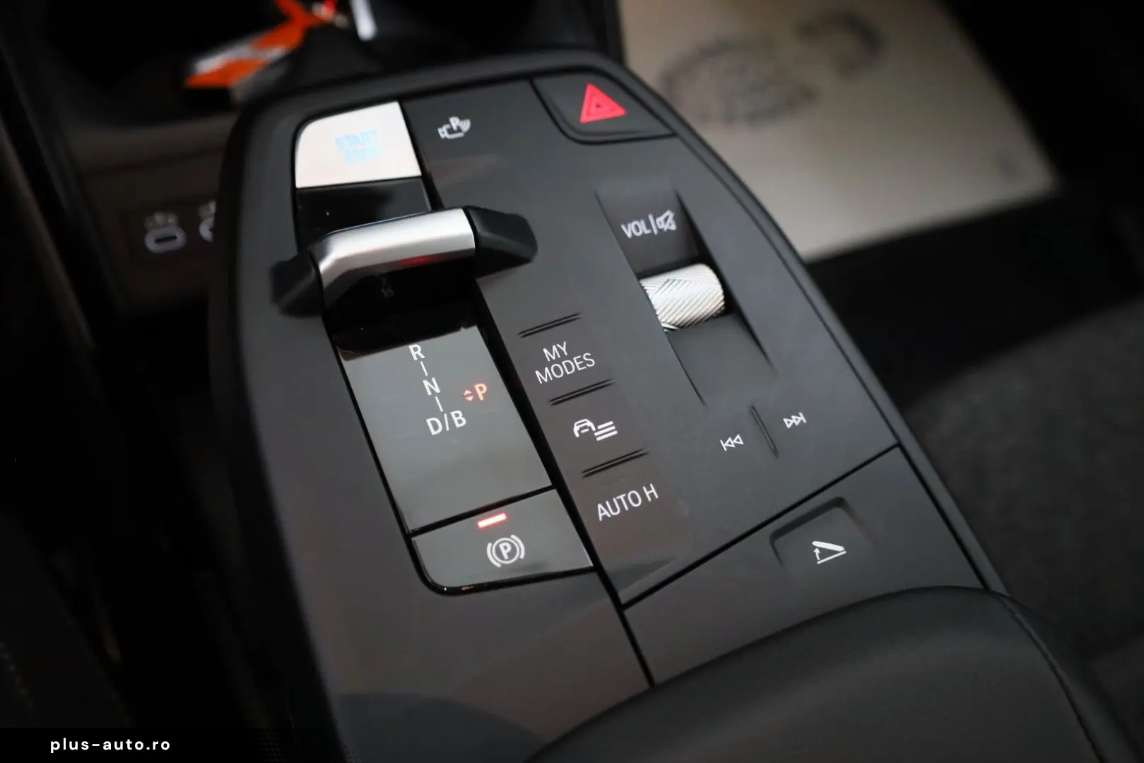 BMW iX2 20 eDrive Navi LED SH Kamera Ausparkassist