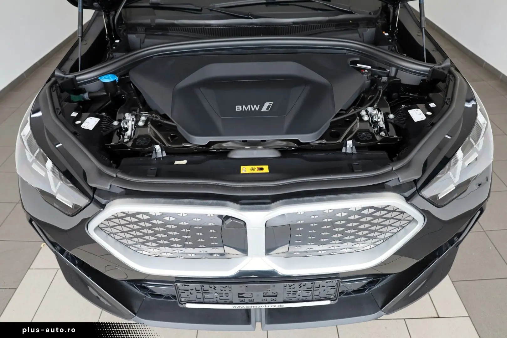 BMW iX2 20 eDrive Navi LED SH Kamera Ausparkassist