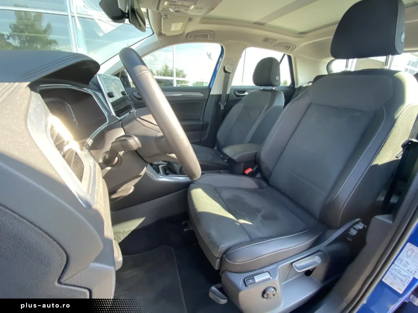 VW T-Roc 1.5 TSI Style GARANTIE AHK PANORAMA APP-CO