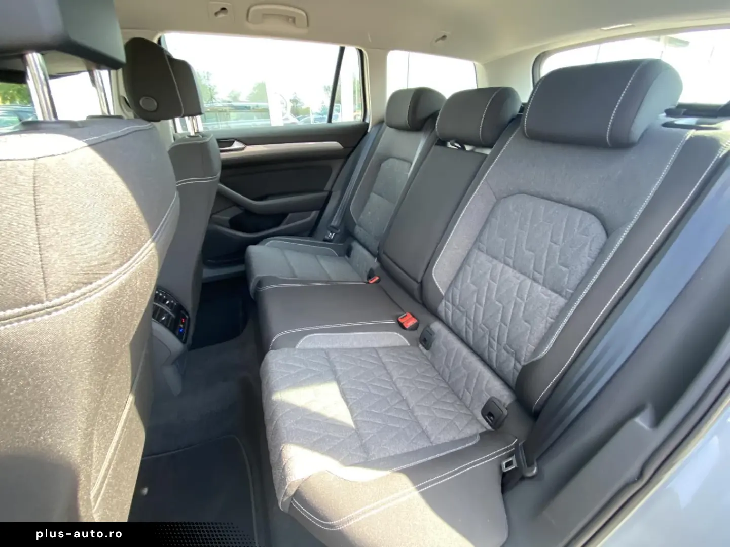 VW Passat Variant 2.0 TDI DSG BUSINESS APP-CONNECT