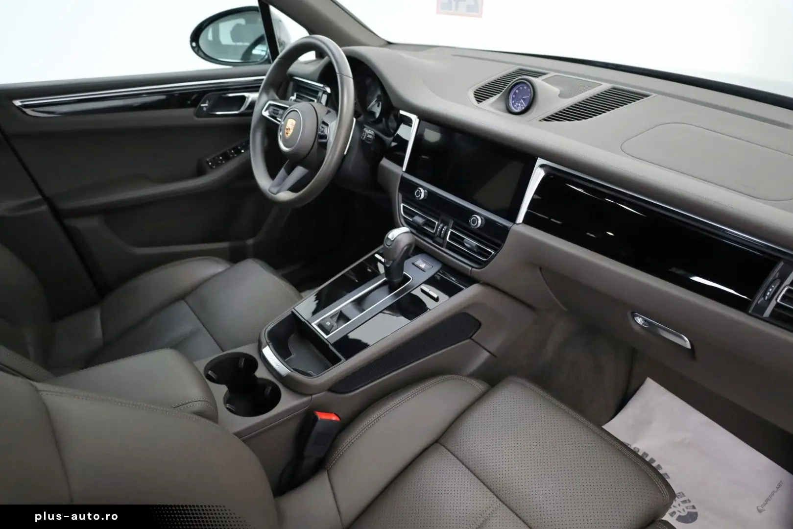 PORSCHE Macan S Leder Navi PCM LED Memorysit. ACC AHK.el
