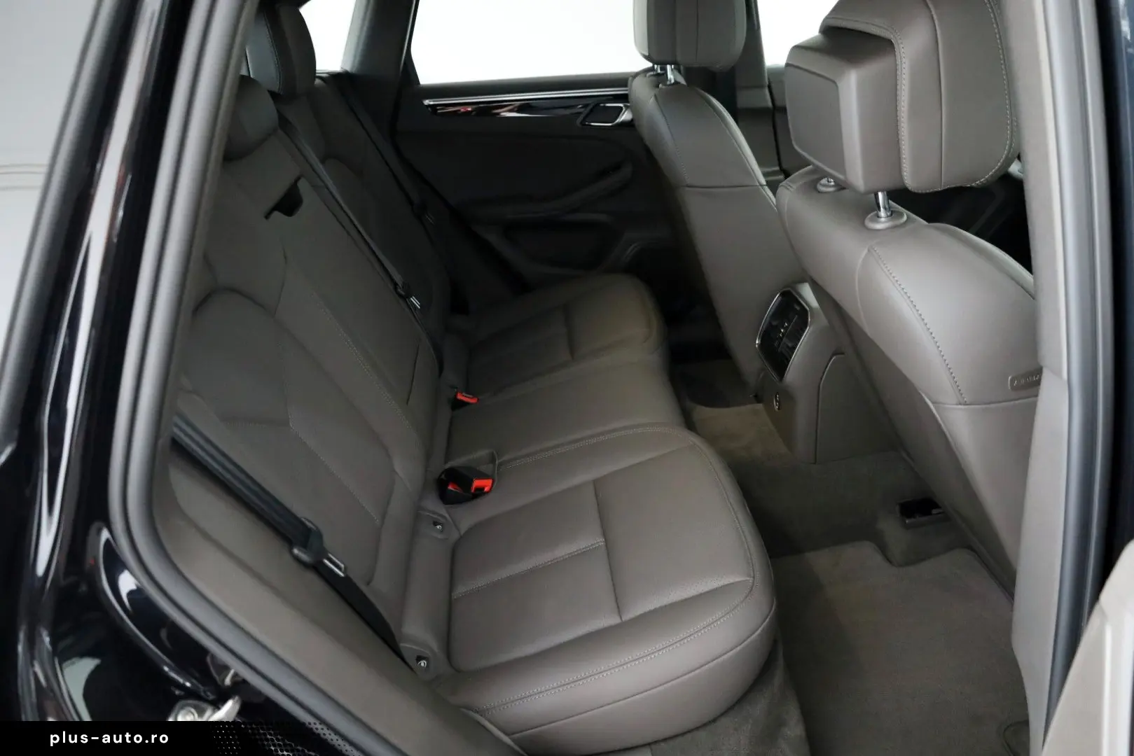 PORSCHE Macan S Leder Navi PCM LED Memorysit. ACC AHK.el