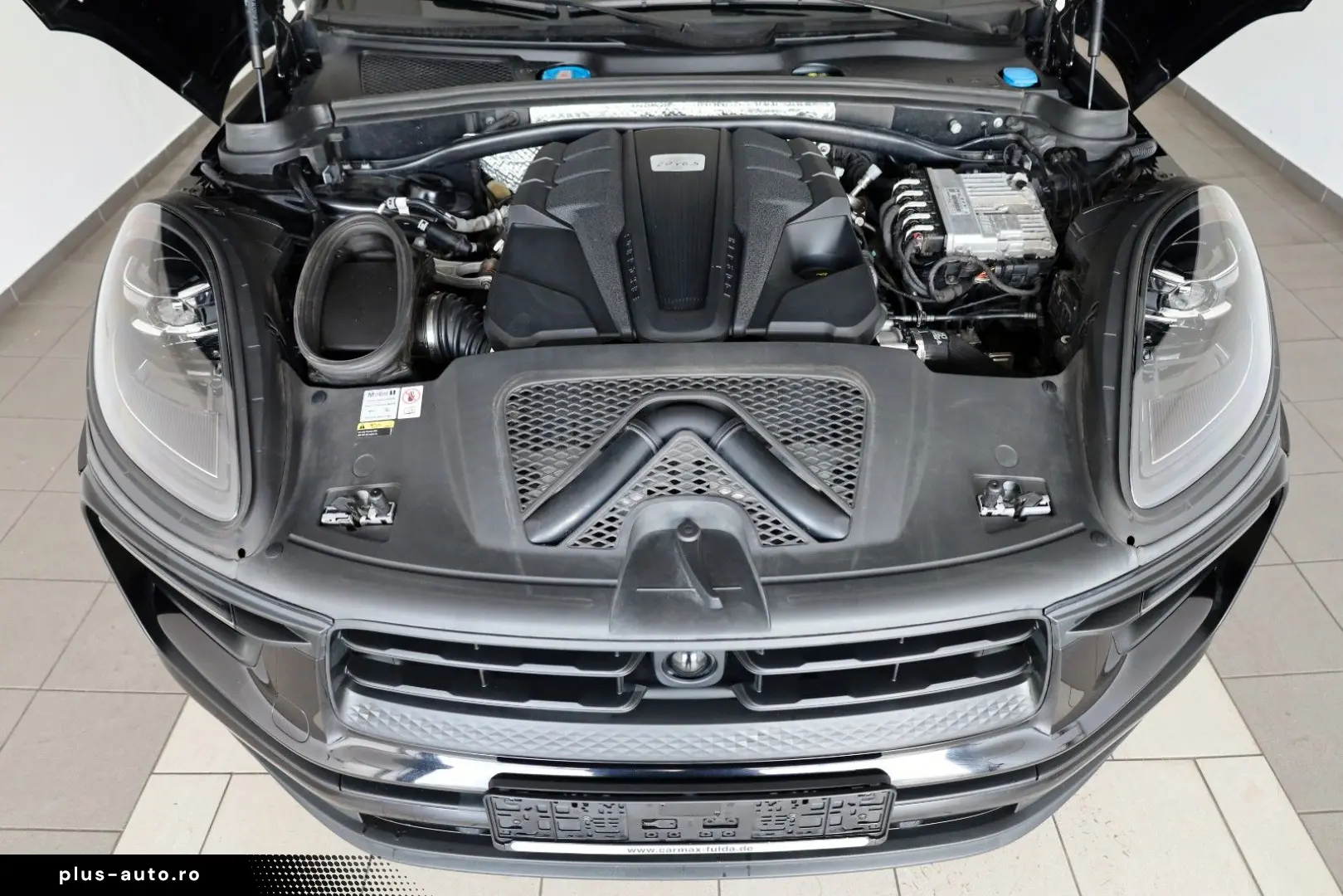 PORSCHE Macan S Leder Navi PCM LED Memorysit. ACC AHK.el