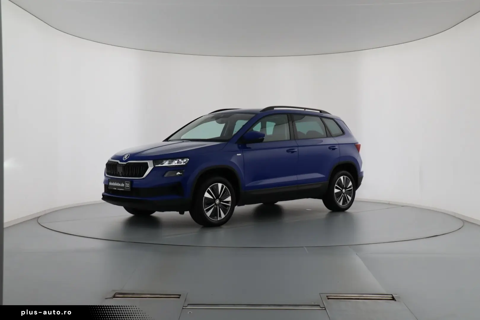 SKODA KAROQ TOUR 1.5TSI DSG PANORAMADACH 360 KAMERA