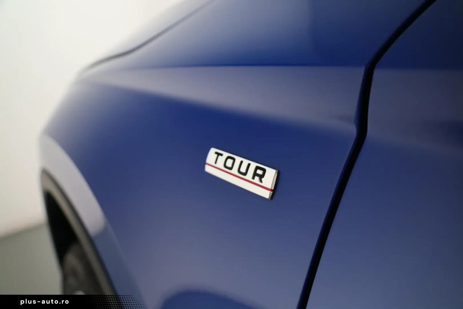 SKODA KAROQ TOUR 1.5TSI DSG PANORAMADACH 360 KAMERA