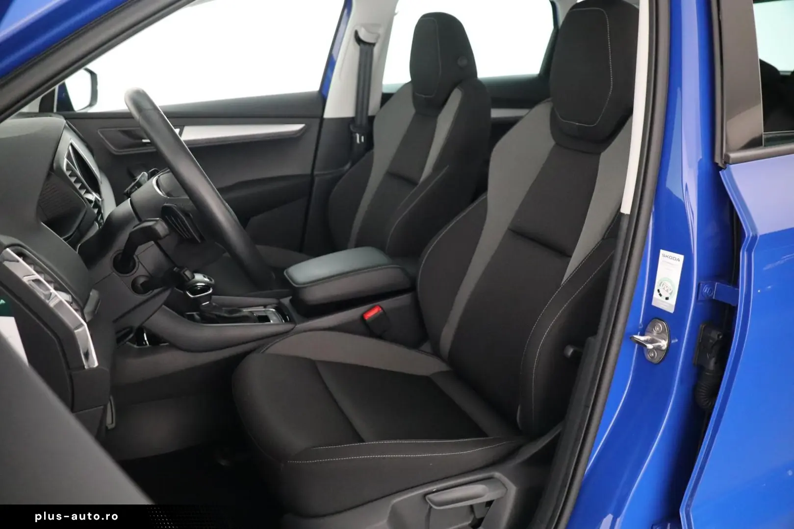 SKODA KAROQ TOUR 1.5TSI DSG PANORAMADACH 360 KAMERA