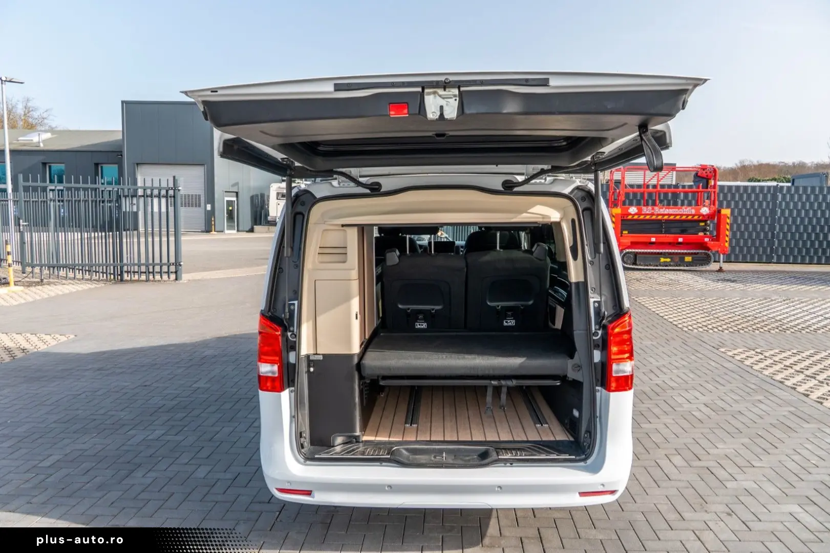 MERCEDES-BENZ Marco Polo V250CDI  Navi Küche 190PS