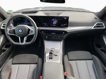 BMW 320d  xDr. M-Sport  HUD  360  AHK  HiFi  Pano