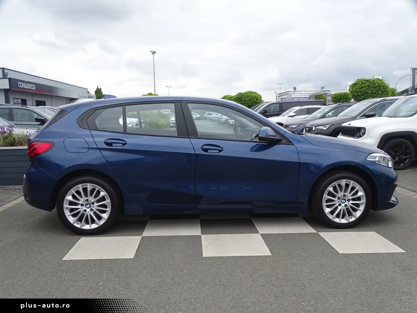 BMW 118i Advantage STEPTRONIC LED NAVI SHZG PDC DAB