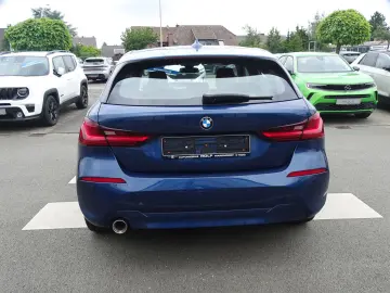 BMW 118i Advantage STEPTRONIC LED NAVI SHZG PDC DAB