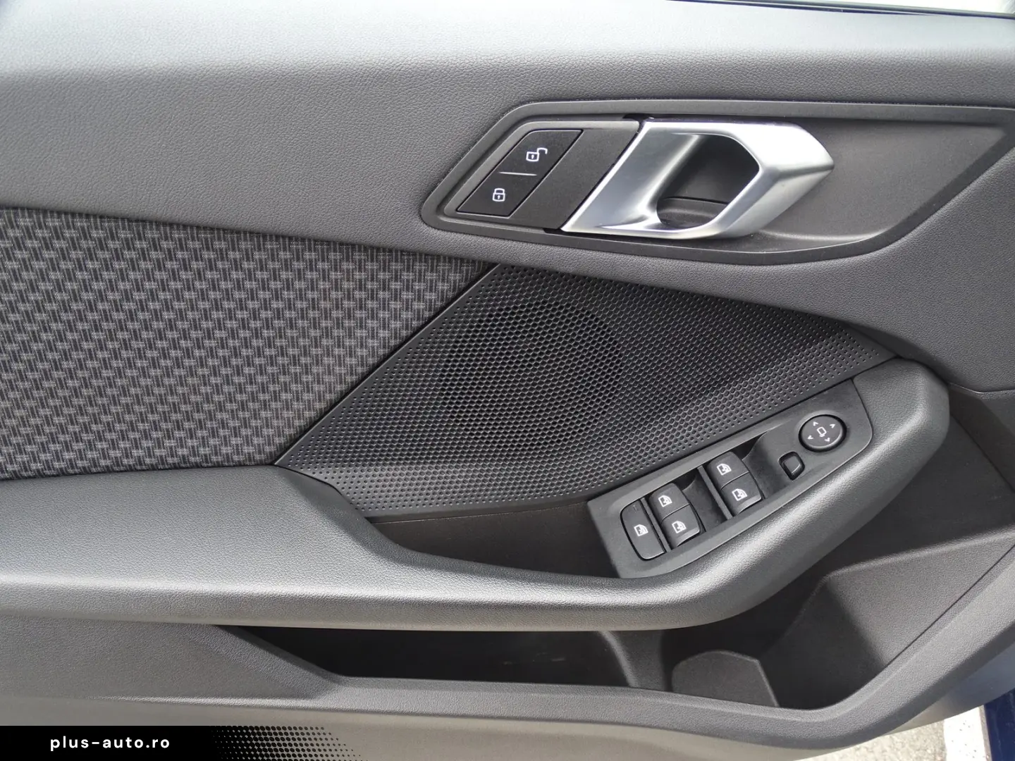 BMW 118i Advantage STEPTRONIC LED NAVI SHZG PDC DAB