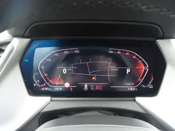 BMW 118i Advantage STEPTRONIC LED NAVI SHZG PDC DAB