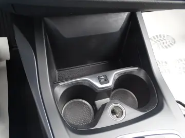 BMW 118i Advantage STEPTRONIC LED NAVI SHZG PDC DAB