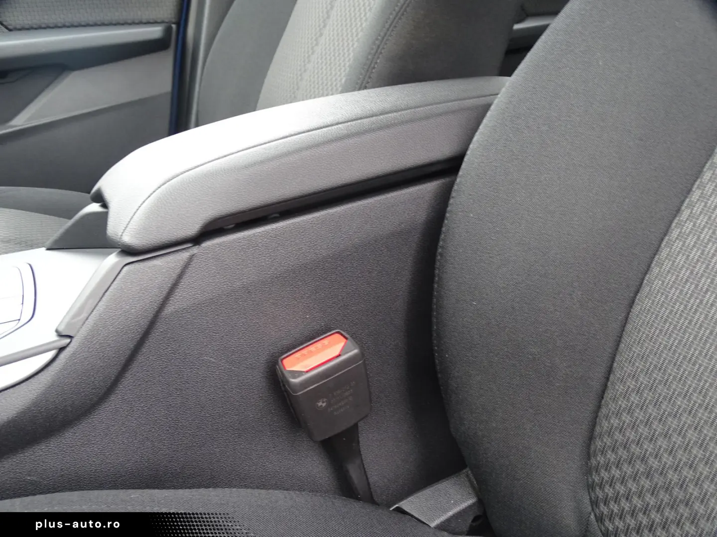 BMW 118i Advantage STEPTRONIC LED NAVI SHZG PDC DAB