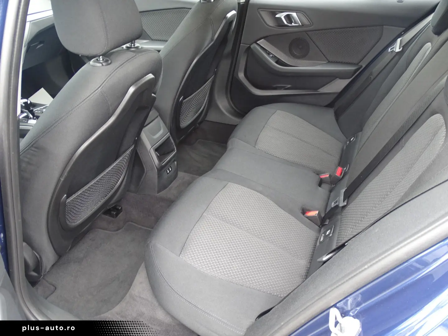 BMW 118i Advantage STEPTRONIC LED NAVI SHZG PDC DAB