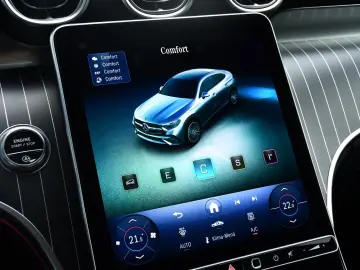 MERCEDES-BENZ GLC 300d 4Matic Coupe AMG Pano 360Cam
