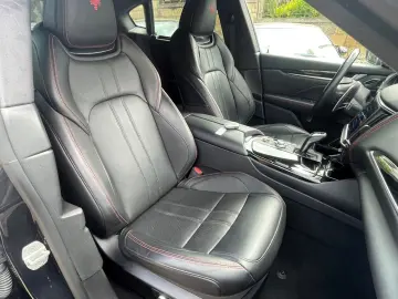 ANDERE Maserati Levante GT Ultima 330 CV