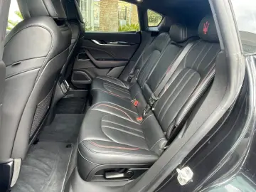 ANDERE Maserati Levante GT Ultima 330 CV