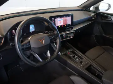 CUPRA Leon ST 1.5 eTSI AID ACC KEY CARPLAY KAM LED 18
