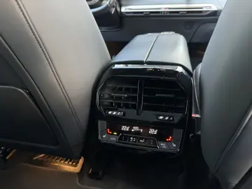 BMW iX xDr50 MSpo DAPro SkyLounge Laser Ventilation Bowers&W