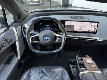 BMW iX xDr50 MSpo DAPro SkyLounge Laser Ventilation Bowers&W