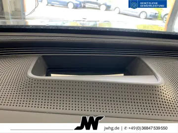 MERCEDES-BENZ EQC 400 4M 2x AMG Line HeadUp 360Kam Distronic