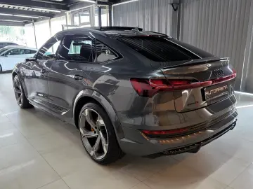 AUDI E-tron Sportback S Quattro PANO AHK HuD