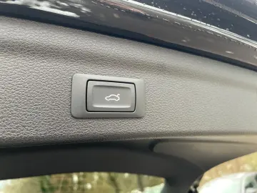 AUDI Q3 35 TFSI basis 1.5 TSI RFK 18   AHK NAVI PDC