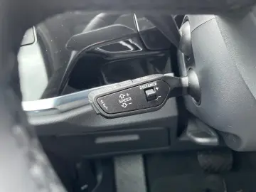 AUDI Q3 35 TFSI basis 1.5 TSI RFK 18   AHK NAVI PDC