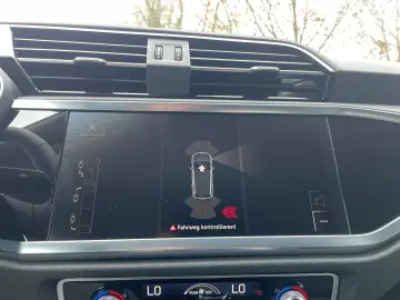 AUDI Q3 35 TFSI basis 1.5 TSI RFK 18   AHK NAVI PDC