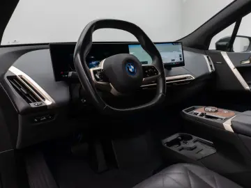 BMW iX xD40 Sport SkyLounge Laser 360 DAB H K 22Zoll