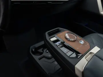 BMW iX xD40 Sport SkyLounge Laser 360 DAB H K 22Zoll
