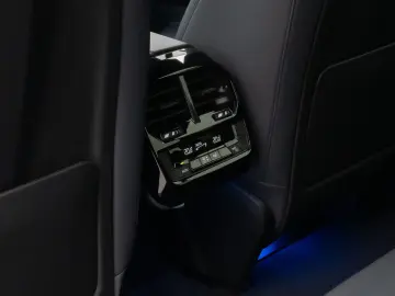 BMW iX xD40 Sport SkyLounge Laser 360 DAB H K 22Zoll