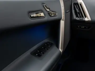 BMW iX xD40 Sport SkyLounge Laser 360 DAB H K 22Zoll