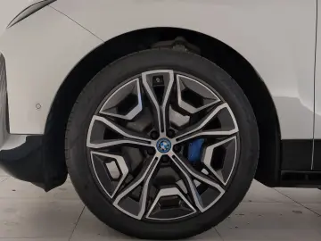 BMW iX xDr50 Sport Laser 360 SkyLounge AirSusp H&K