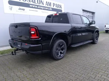 Dodge RAM 1500 CrewCab Big Horn Night 3.0i