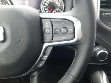 Dodge RAM 1500 CrewCab Big Horn Night 3.0i