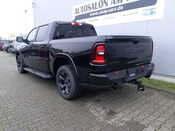 Dodge RAM 1500 CrewCab Big Horn Night 3.0i