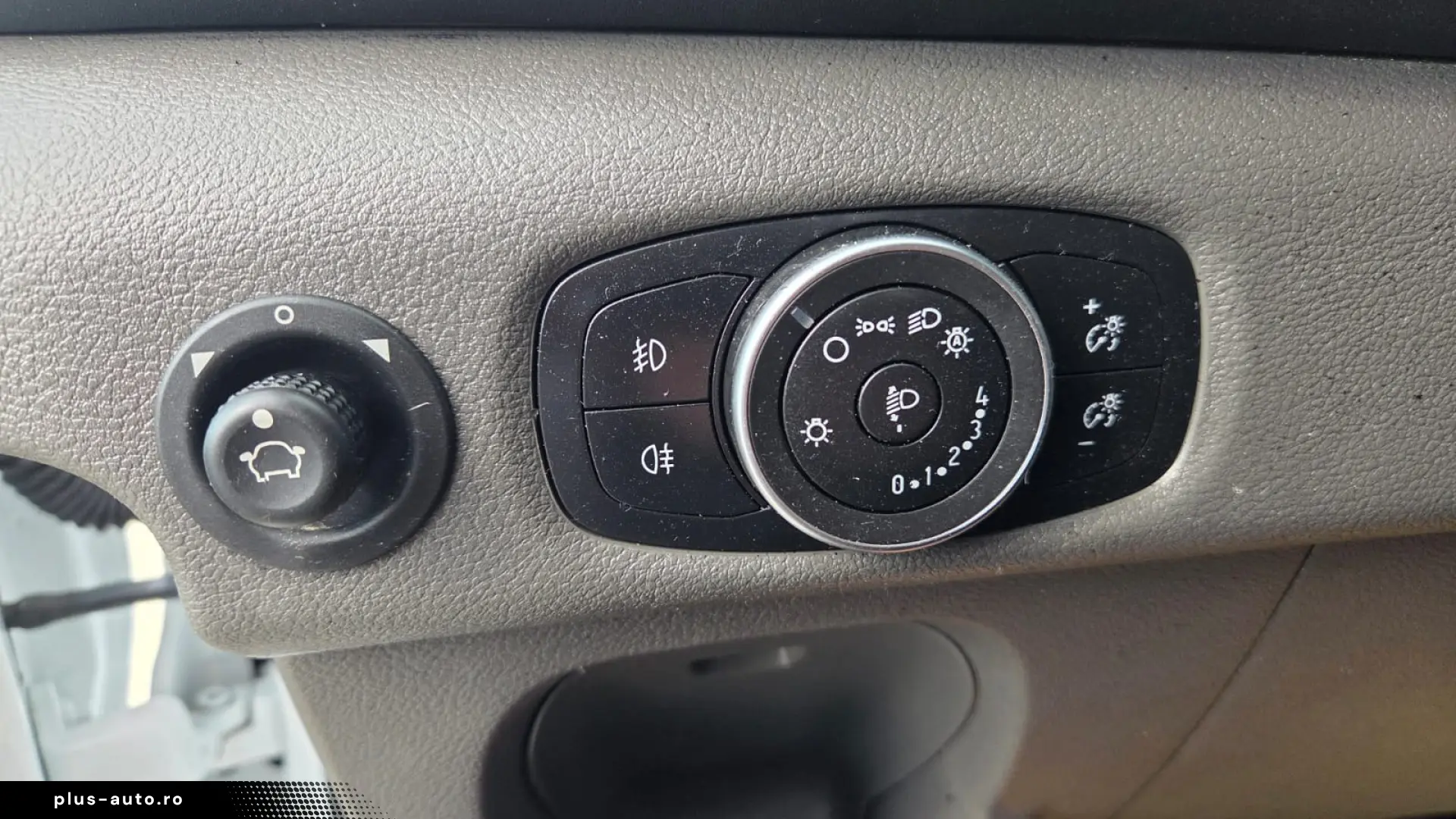 FORD TRANSIT DOKA 7 LOCURI   BENA L=2.40M