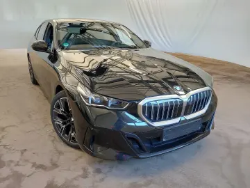 BMW 520i M Sport AHK Sthz H K Sitzbelüf 20 Zoll 360