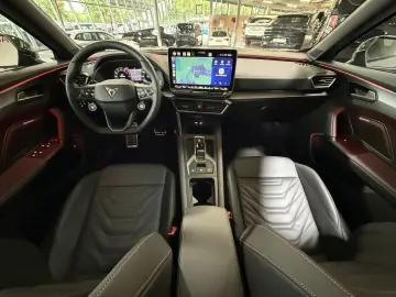 CUPRA Formentor VZ 4Drive 333PS AHK Leder Matrix Pano