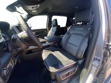Dodge RAM 1500 Laramie Sport