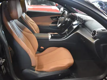 MERCEDES-BENZ CLE 220 d COUPE Avantgarde PANO LEDER …