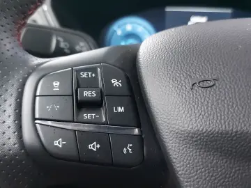 FORD Kuga ST-Line X FHEV AWD LED-MATRIX 360GRAD ACC N
