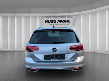 VW Passat Variant Elegance NAVI AMBIENTEBEL. PANO R