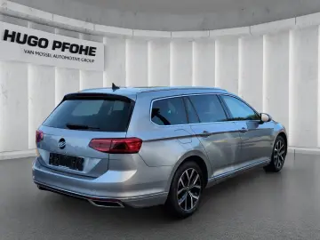 VW Passat Variant Elegance NAVI AMBIENTEBEL. PANO R